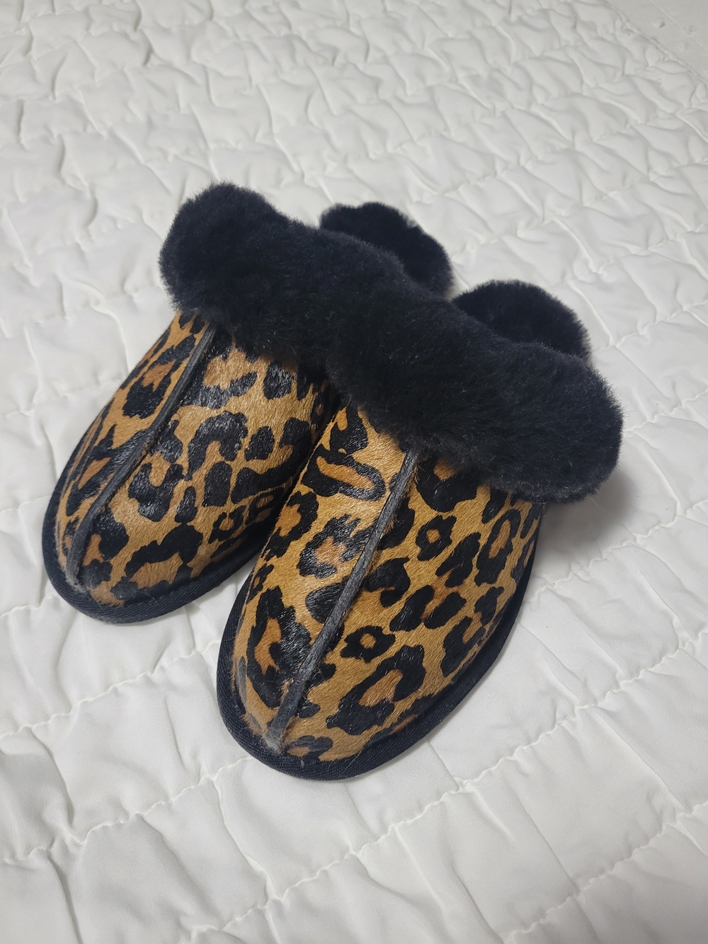 UGG Leopard Print Shearling-Trim Slip-On Mules - Brown & Black